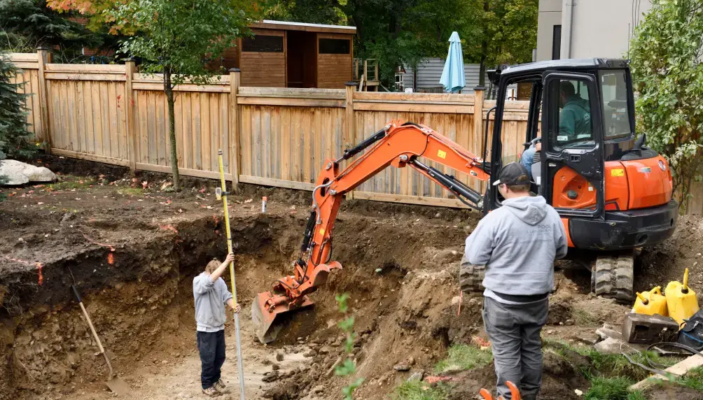 When Is the Ideal Season to Start Your DIY Fibreglass Pool Project?